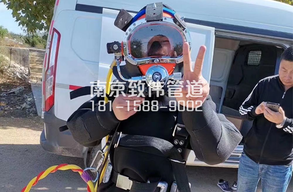 356莲花南苑沉淀池清底